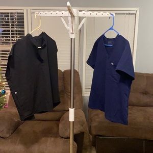 Women’s scrubs